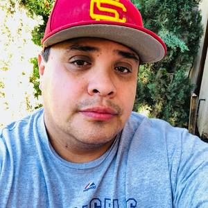 Meet your Posher, Ramiro